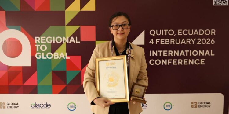 Yu Huang becomes first Female Global Energy Prize Laureate at ceremony in Ecuador